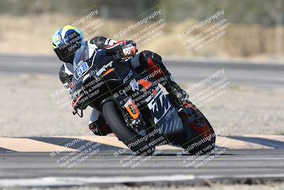 media/Dec-01-2025-Moto Forza (Mon) [[2daa91e15f]]/1-Advanced Group/Session 3 (Turn 3)/